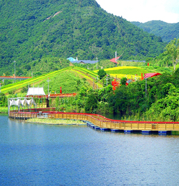 深圳东部华侨城“茶溪谷”湿地公园景观浮桥