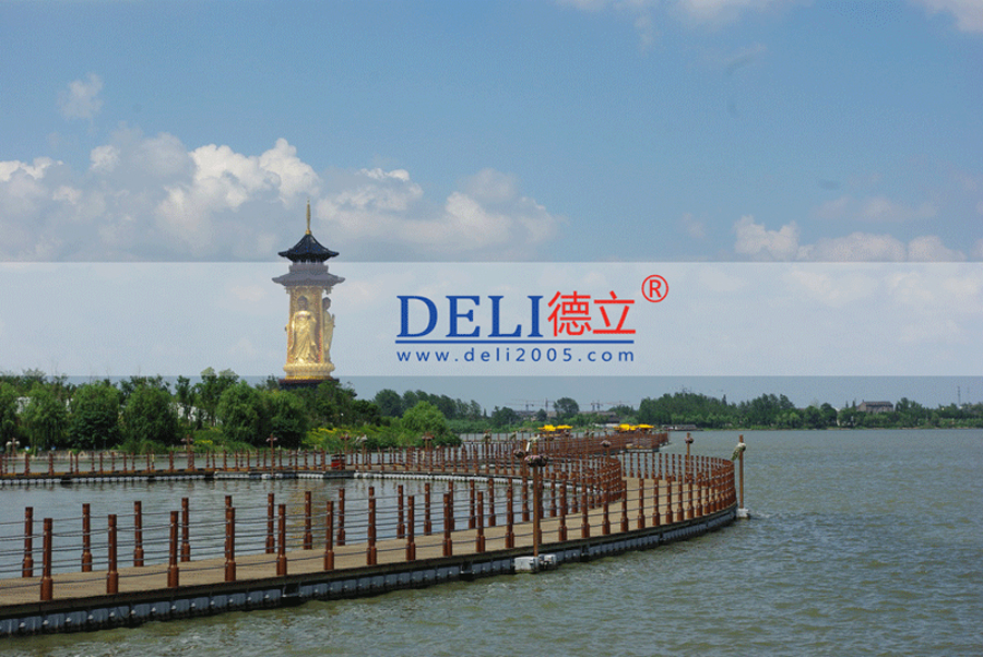 江苏姜堰市溱湖风景区浮桥