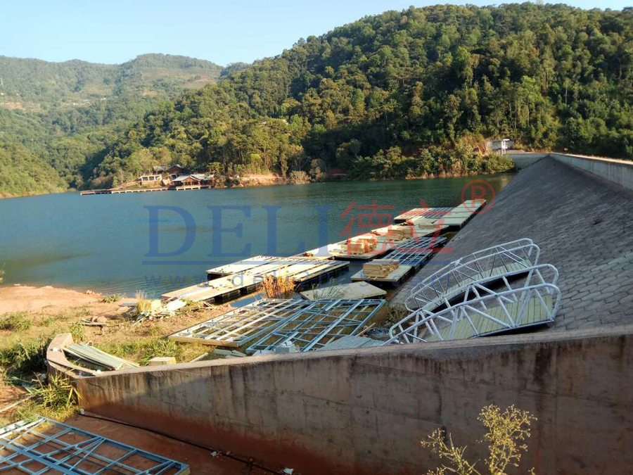 普洱项目水上平台、水上码头紧张施工中